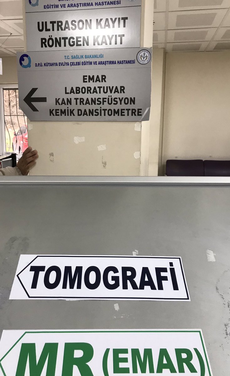 dr_sercann's tweet photo. Çapraz bağlarımıza dikkat edelim belli bi yaştan sonra siz futbolu bırakmasanızda futbol sizi bırakabiliyor😅 https://t.co/OQ7a0j1QT6