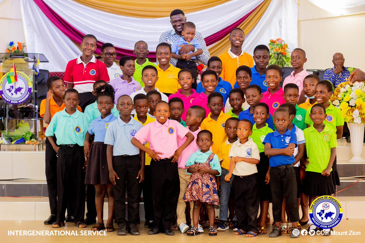 COP_MT_ZION's tweet photo. Pastor Bright Frimpong of Swedru PIWC visited and fellowshipped with us yesterday.

#AGloriousChurch
#mountzionsunday
#IntergenerationalService https://t.co/66362uL2xk