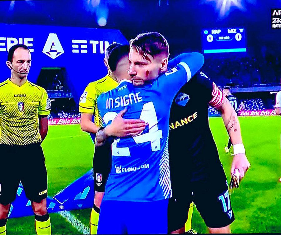 AltCryptoGems's tweet photo. How insane is this.. 🤯

#FLOKI 🤝⚽️ 🤝 #Binance 

The @RealFlokiInu team and community loves &amp; appreciates everything @binance does for the #Crypto community!

Friends, On &amp; Off The ⚽️ Pitch! 🙏

Perhaps a #binance listing incoming? 👀

$FLOKI ⚔️⚽️ https://t.co/IwoZlvoxxA