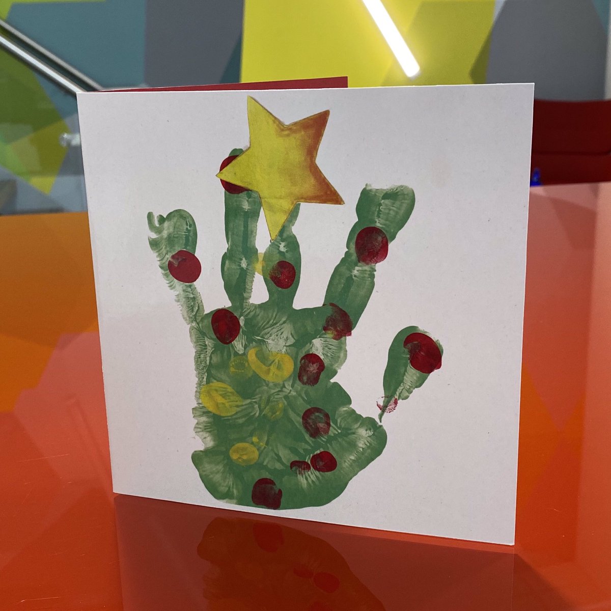 BeatusCartons's tweet photo. Today we are revealing the first 2/10 of Tŷ Coch’s wonderful card designs – along with the outer boxes!
 
The Merry Christmas Tree card was designed by Ddosbarth Barcud Coch.
The Hand Print card was designed by Ddosbarth Gwdihŵ.

https://t.co/vNKim1iycp https://t.co/Je2Xb0tOgD