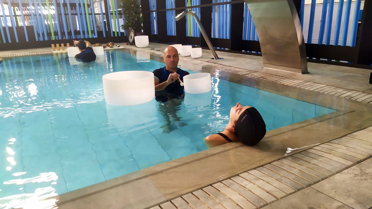 Piscina Barcelona tweet media