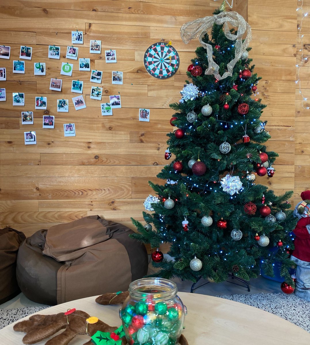 KodifyDev's tweet image. Christmas has arrived early in our Barcelona Office, and we are ready for a week of Onsite fun with the team! 🎄🎁

#Kodify #Barcelona #OnsiteWeek #ChristmasParty