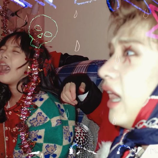 thinkabtchris's tweet photo. SO CUTE 😭

CHRISTMAS EVEL WITH SKZ
#StrayKids_ChristmasEveL
#ChristmasEveLOutNow
#굴뚝위로_넘어온_ChristmasEveL
#스키즈의_겨울_WinterFalls
@Stray_Kids https://t.co/m50due0HgE