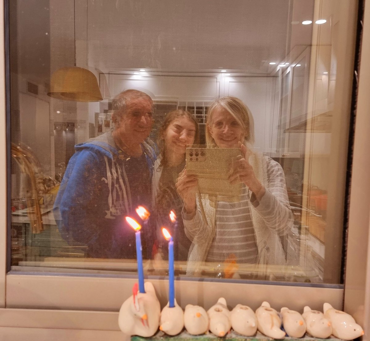 Froim's tweet photo. Let's bring light of coexistence and tolerance. I invite my friends around the world, of all faith, to light a candle of joy, peace and health this #Chanukah 
Share a picture on Twitter and invite your friends to do the same #Let_Light_In
@danielocarmon @MayaKadosh @RonyYedidia https://t.co/mzo1RP0JQy