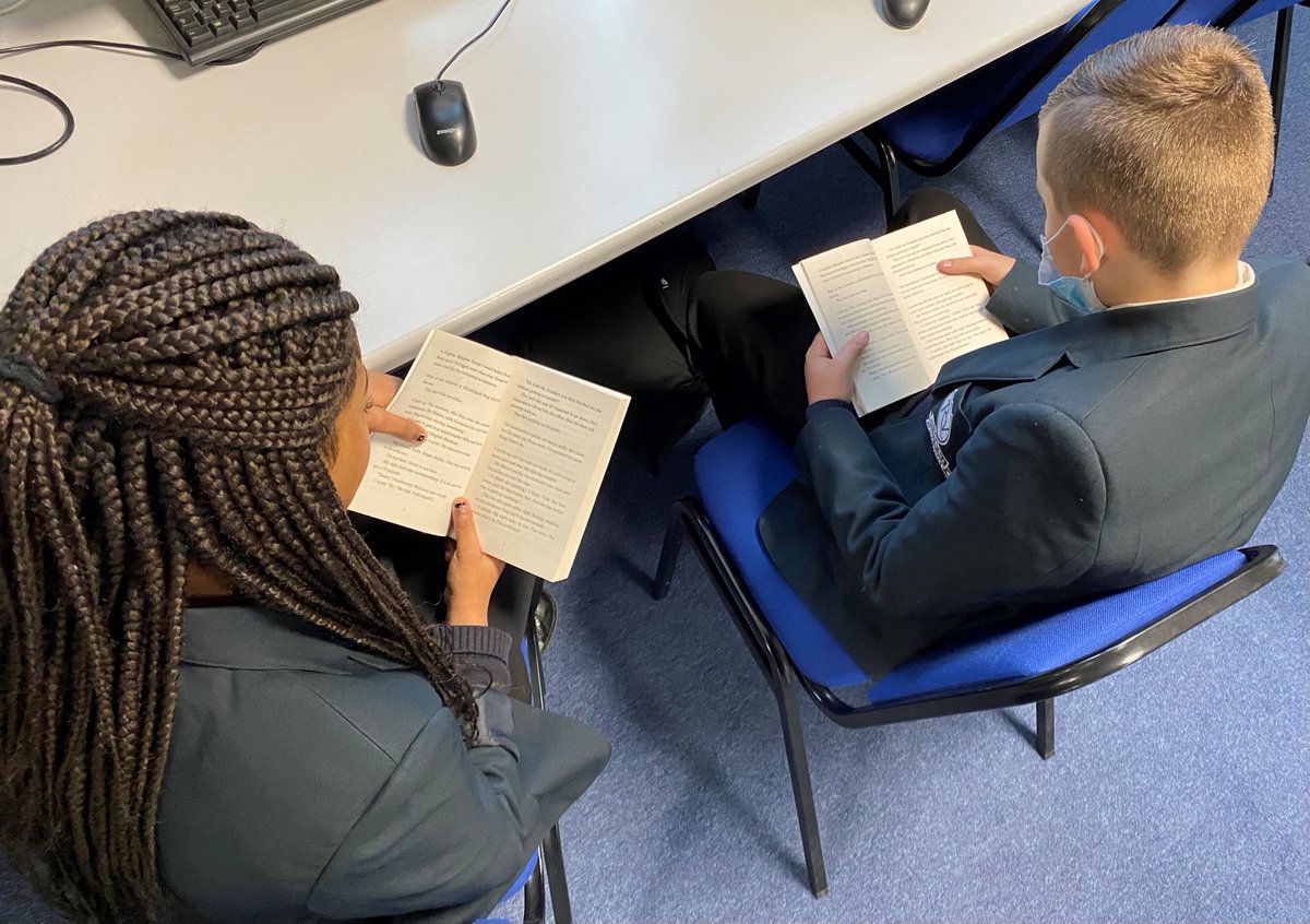 ReddishValeHS's tweet photo. Last week Reddish Vale launched our new ‘Buddy Reading’ programme. Year 10 readers paired with Year 8 readers to build their skill, resilience and confidence in reading.
#keepreading #reading #reddishvalehighschool #literacy #RVHS https://t.co/6t8fWqwc6m
