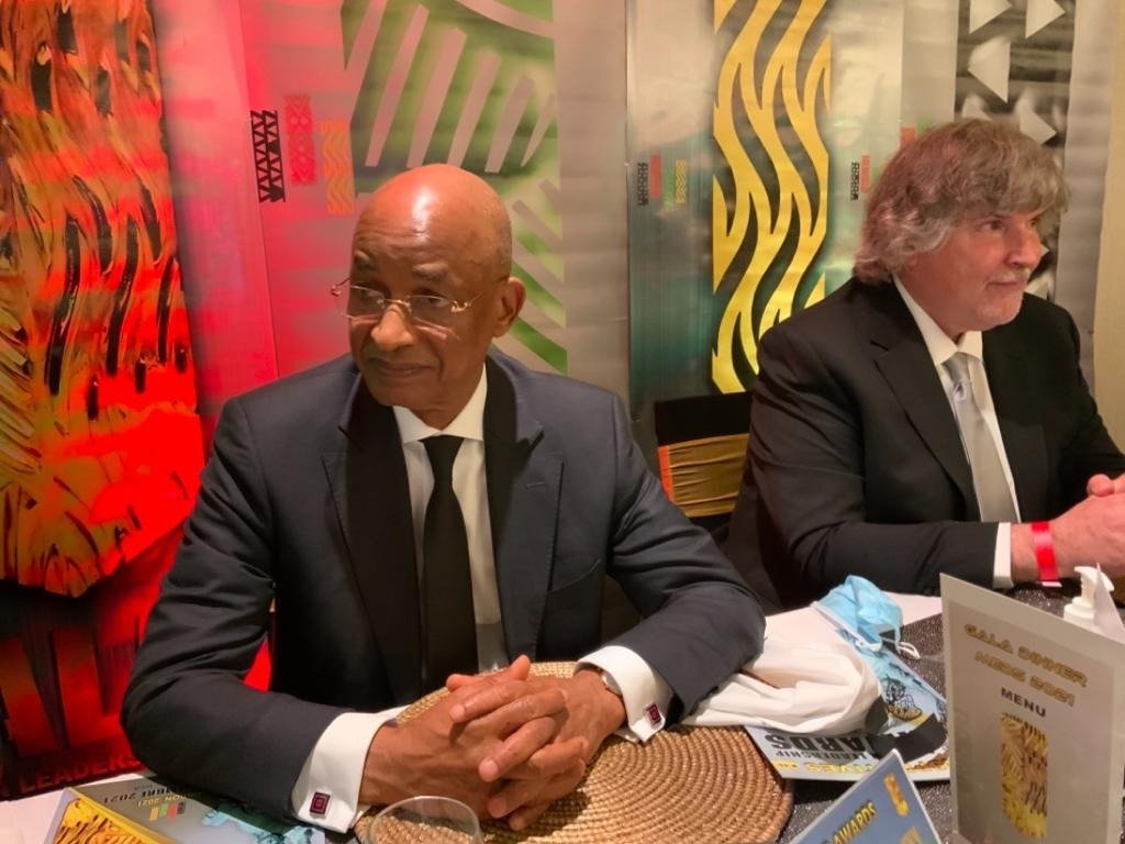Cellou_UFDG's tweet photo. Je suis heureux d’avoir assisté, en tant qu’invité d’honneur, à la 4ème édition du African Leadership Awards (ALA) qui s’est tenue ce samedi 27 novembre à New York. (1/4) https://t.co/rGMIwF5862