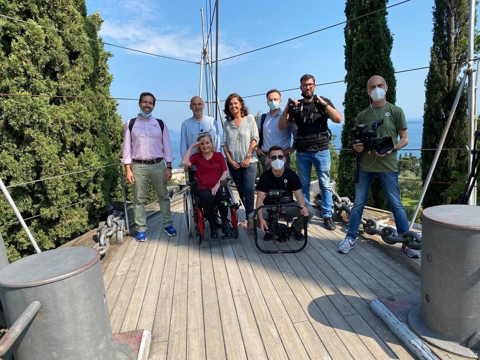 vittoriale's tweet photo. Oggi ore 16 su @RaiTre @GBGuerri è il protagonista della nuova puntata di #ASPASSOCONTE, rubrica di GEO.
Una passeggiata al Vittoriale, il “libro di pietre vive” di Gabriele d’Annunzio.
Da non perdere 😉 https://t.co/JluLD4rKPW