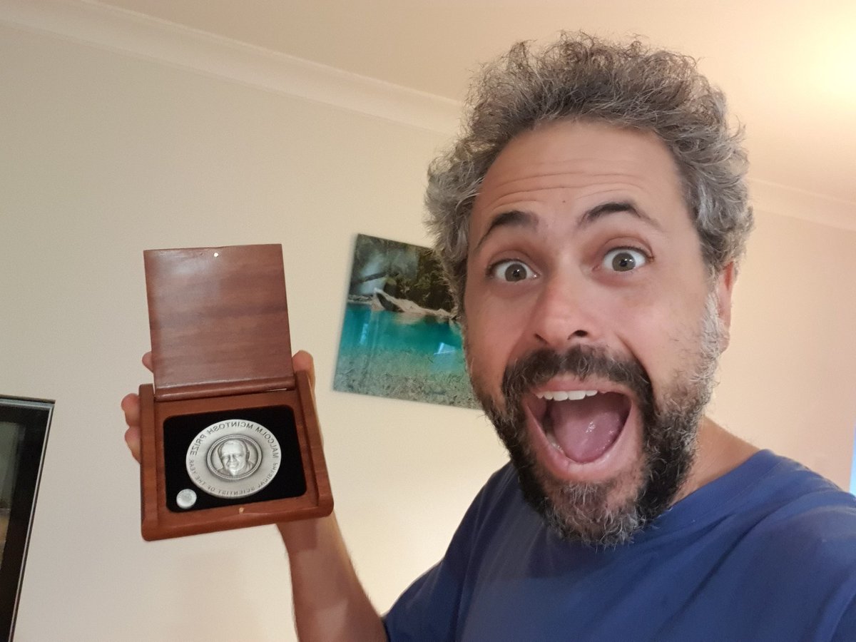 pleasefftme's tweet photo. Was saving this face for the #pmprizes ceremony but at least I can finally use it! https://t.co/bBuNxGD6iT