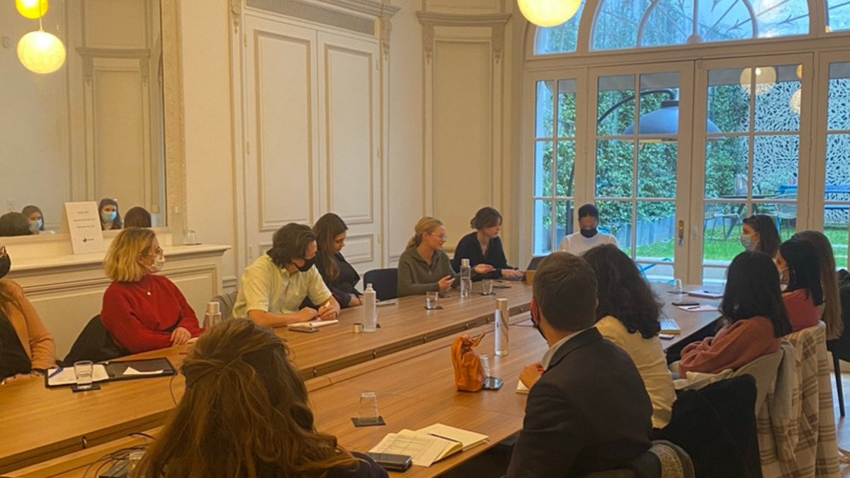 Edelman_fr's tweet photo. 🔸🔷 #EdelLife
La semaine dernière, nous avons reçu plusieurs étudiants de @SUP_DE_COM pour un #workshop autour des #RP, des AP, de l’#influence et du #digital afin de les aider à préparer au mieux leur avenir⏳
Bon courage et peut-être à bientôt chez @Edelman_FR ?🤞 https://t.co/AE75pal72Y