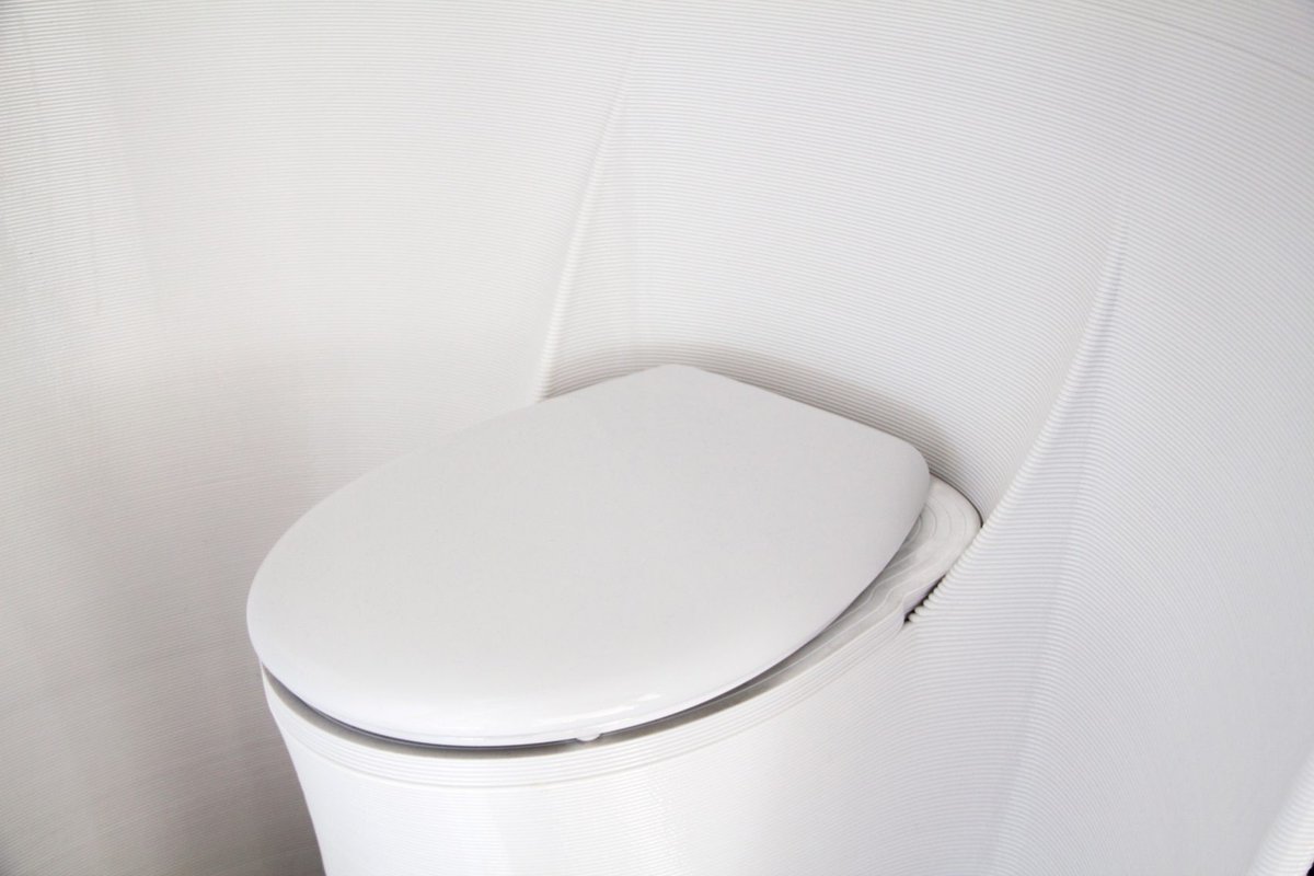 diconexiones's tweet photo. Nagami 3D prints "aesthetically pleasing" portable toilet using plastic waste

The Throne: cabina de baño portátil impresa en 3D con plástico reciclado, del estudio de diseño español Nagami para la https://t.co/kmil2axqLf foundation.

https://t.co/x6t0tDPDow
via @dezeen https://t.co/dBhlTk1lxr