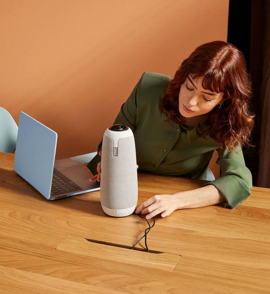 Internetwork_IT's tweet image. Owl Labs camera can help with the challenges your business may face 
With its 360 degree camera and speaker, the owl camera will ensure that all of your team are seen and heard
It’s compatible with Zoom, Google Hangouts, Slack, Microsoft Teams and others. 
buff.ly/3g7eQC3