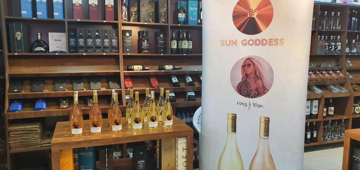 TheWineClubRw's tweet image. Sun Goddess wines now available in Kigali! 🇷🇼🥂 Visit @terrassawines in Nyarutarama and pick up one of these amazing bottles to kick off your week the right way. 

#TheWineClubRw #TerrassaWines #SunGoddessKigali