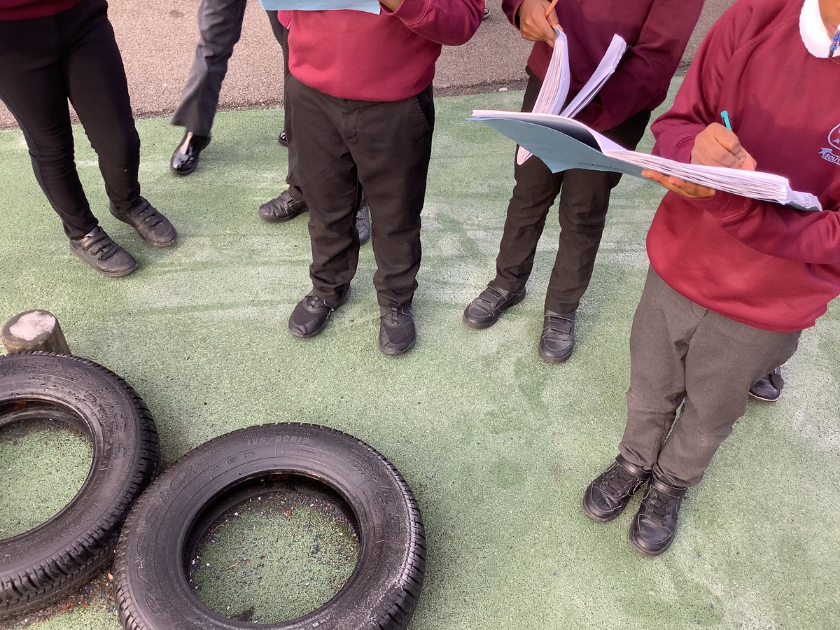 Year4sps's tweet photo. We spent our maths lesson today estimating length. We even braved the cold outside to estimate the length of the playground and parts of the apparatus!📏 https://t.co/n4bYECICd9