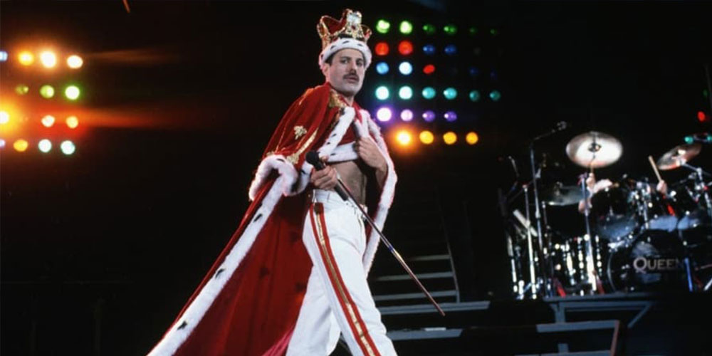 Queen_Dears's tweet photo. El bestial vídeo de los mejores momentos de Freddie Mercury que te dejará los pelos de punta. https://t.co/we5JkqFY2d https://t.co/bZCEil3FtK