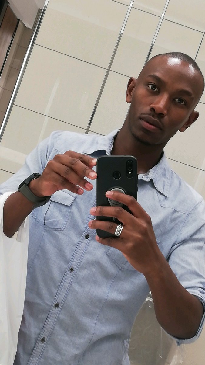 Thulz03411863's tweet photo. @947 @NokiaMobile Ndim Lo manje #MyGlowUp

@NokiaMobile  @947 https://t.co/vbdg1cydtS