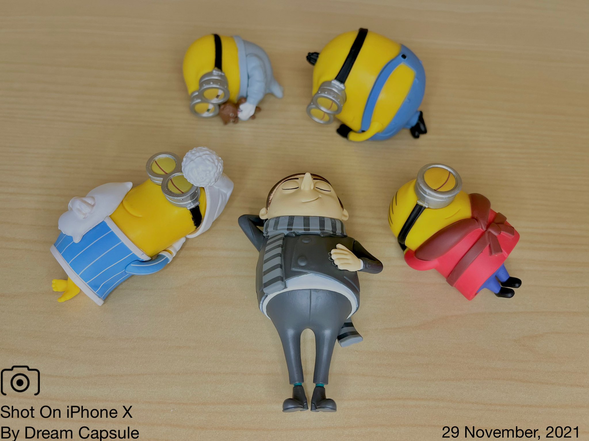 ドリームカプセルの中の人 公式 11月のプレゼントキャンペーン第69弾は みんなお休み中 ビッグサイズフィギュア ミニオンズ すやすやフレンド デスクトップフィギュア 全5種セットを抽選で2名様にプレゼントします 応募条件はこのアカウントを