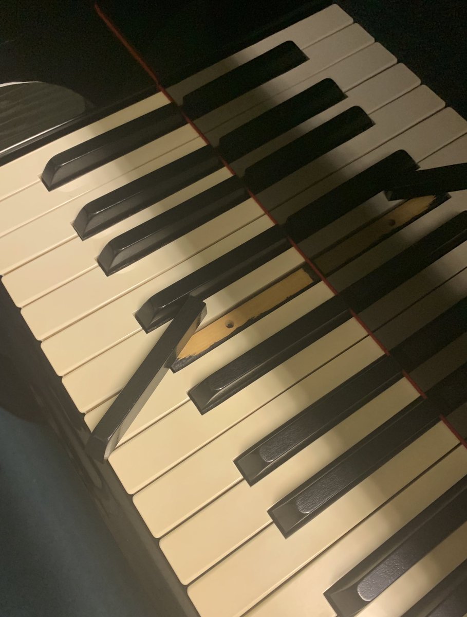 KokuboMai's tweet photo. 私のピアニストが
鍵盤、吹っ飛ばした話しましたっけ？
Respect my pianist, Mayuko❤️
#稲垣満有子 #ピアノ

ちなみに #芳賀傑 くんのユーフォニアム協奏曲を練習中でした…（笑）

12/24 #小久保まいユーフォニアムリサイタル も乞うご期待?! https://t.co/szYDgLcgxH
