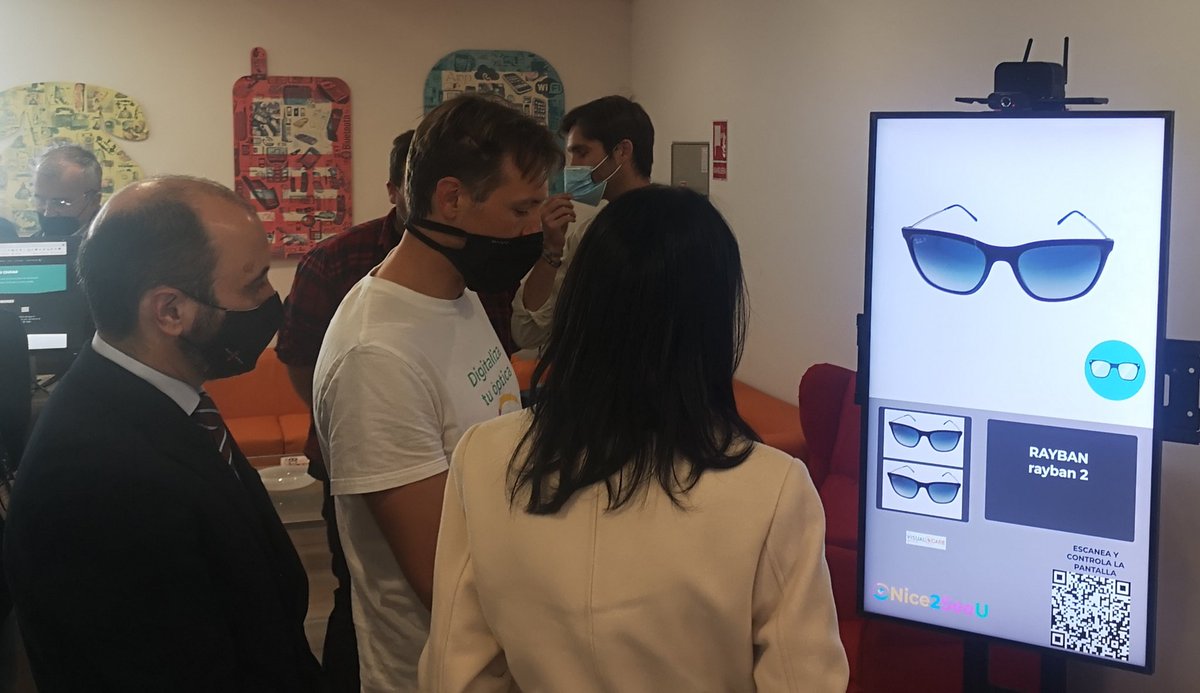 La consejera de Empresa <a href="/vallemiguelez/">Valle Miguélez 🇪🇸🇪🇺</a> visita a varias startups innovadoras ubicadas en el <a href="/CeeiMurcia/">CEEI Murcia</a> y entrega el sello #EIBT a las empresas <a href="/Binarii_ES/">Binarii Automation</a> <a href="/tallentto/">Tallentto, Digital Agile Learning</a> y #Bleecker