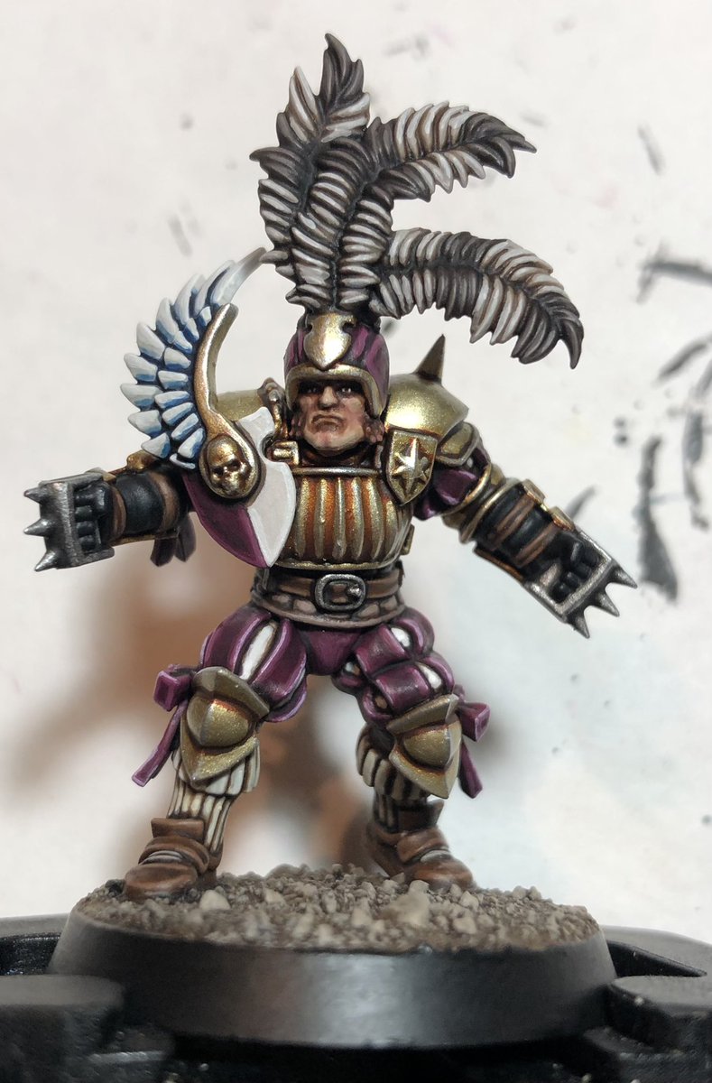 4th Bodyguard finished, this one was a bit of a slog. Just need numbers and finish basing and the team will be ready for Bugman’s Belter and the NAF Championship!! 👊💥🏈🎲🍾 <a href="/wepaintmini/">Darren - We Paint Minis</a> #Warmongers #bloodbowl #imperialnobility @WarComTeam #paintingwarhammer