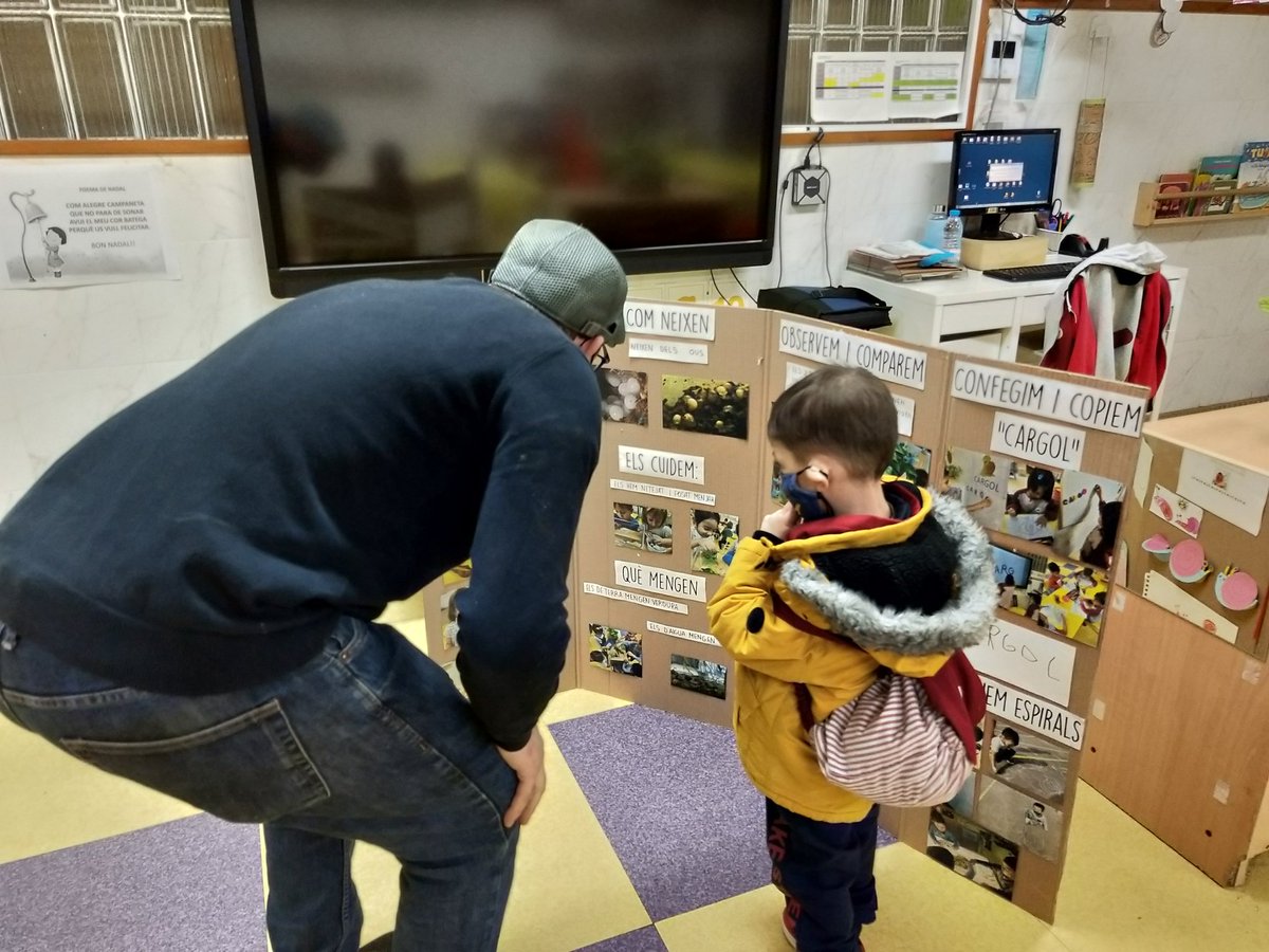 vedrunaangels's tweet photo. P4 ha acabat el projecte dels cargols.Aquesta setmana l’expliquen a les famílies a partir de la carpeta d’aprenentatge de la classe que han anat creant entre tots #ProjectesGlobalitzats #xarxaCb #intensament https://t.co/9NNkUdKEA1