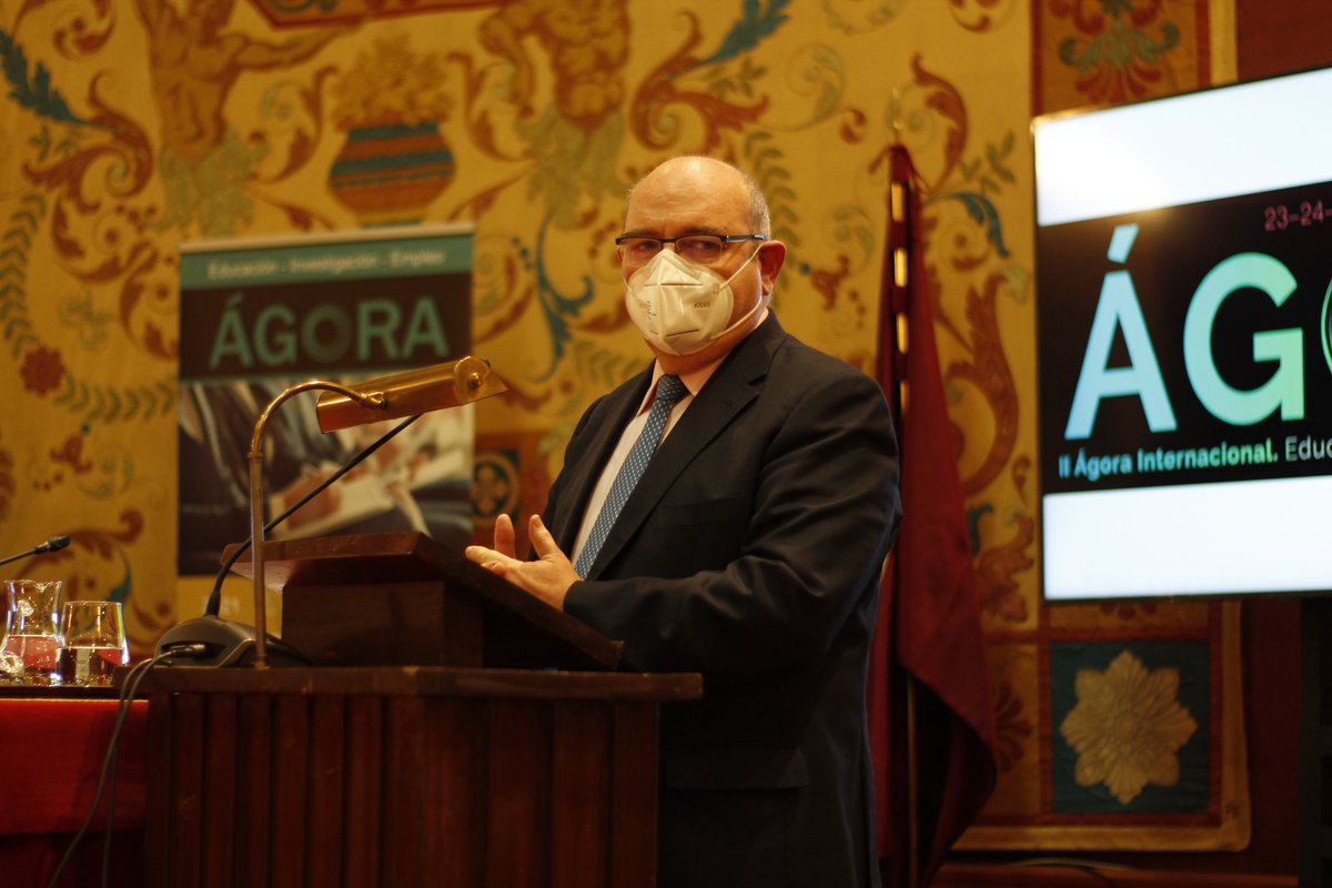 🎓 Así fue la última jornada del congreso el pasado viernes.

👉 Con charlas de <a href="/satlantis_/">SATLANTIS</a>, <a href="/pcmMadrid/">PCM</a>, Fractal SLNE, el Secretario General de <a href="/UniversidadGob/">Ministerio de Universidades</a> y la visión de los alumnos sobre la educación.

📸 <a href="/Martamnz10/">Marta Muñoz</a>