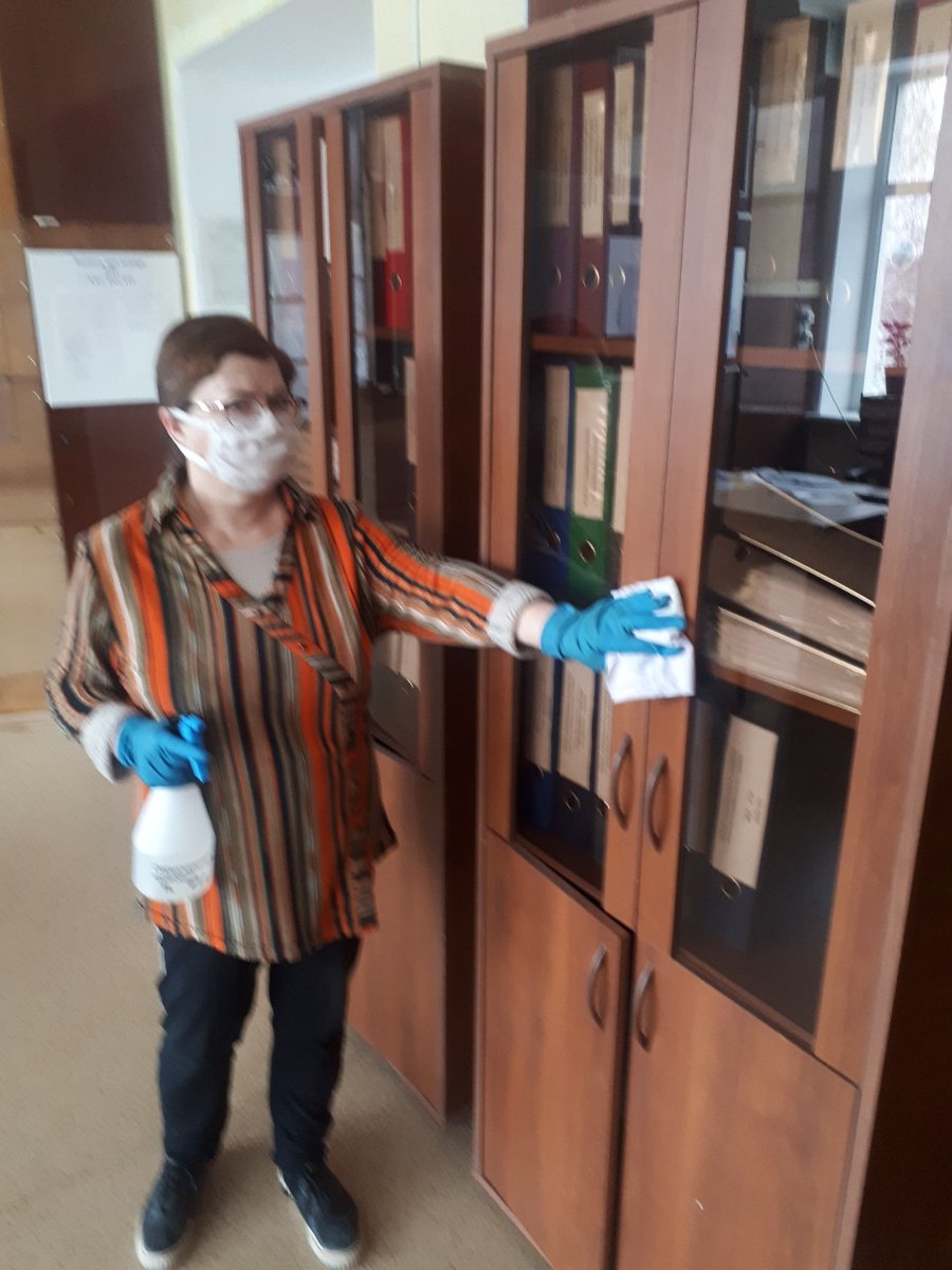 Уборка всех помещений с применением дезинфицирующих средств проводиться в соответвии с СанПин от 30.06.2020 № 3.1/2.4 3598-20