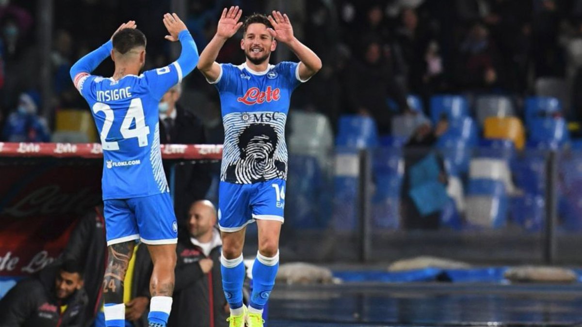History was made last night as three of the biggest trend setters in #Crypto took the stage in a world first.

This was more than just a win for #FLOKI, #Binance &amp; #CRO.

This was a win for #cryptocurrency 

Congratulations <a href="/sscnapoli/">Official SSC Napoli</a> Diego would be proud.