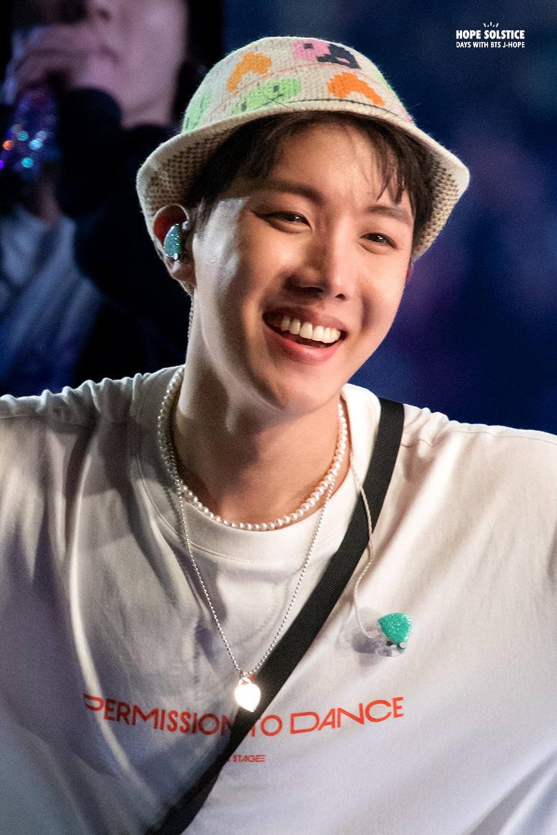 HOPE ON THE STAGE カーディガン フォトカード付き J-hope HOPE ON THE STAGE カーディガン フォトカード付き J-hope