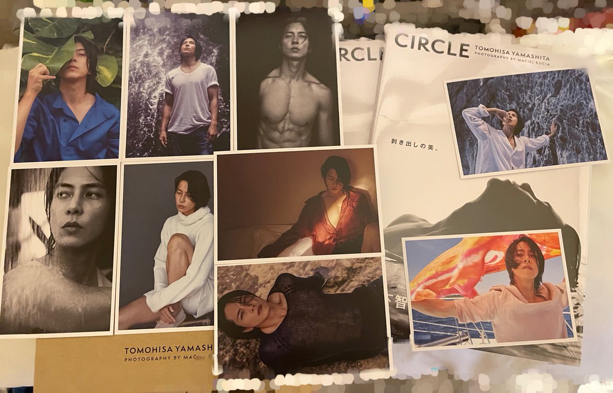 tomotom94693245's tweet photo. I was able to see all the panel exhibitions this month💜✨

And thank you for the wonderful decoration of all the bookstores.
✨✨

From Tower Records Abeno Hoop
thank you💕

#山p祭り
#山下智久写真集circle https://t.co/SWTDeeuhzS