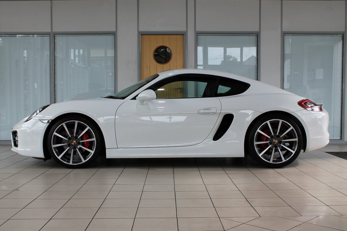HarbourCars's tweet photo. This 2014 Cayman 3.4S PDK has a cracking specification including Sports Exhaust, Chrono, PASM, Bose, Sport Seats Plus &amp; Extended Leather to name just a few. With 325 BHP to boot this car is really a hoot! Sorry for the lame rhyme.......For more info visit: https://t.co/OK25c9WDn8 https://t.co/10NaMENDSr