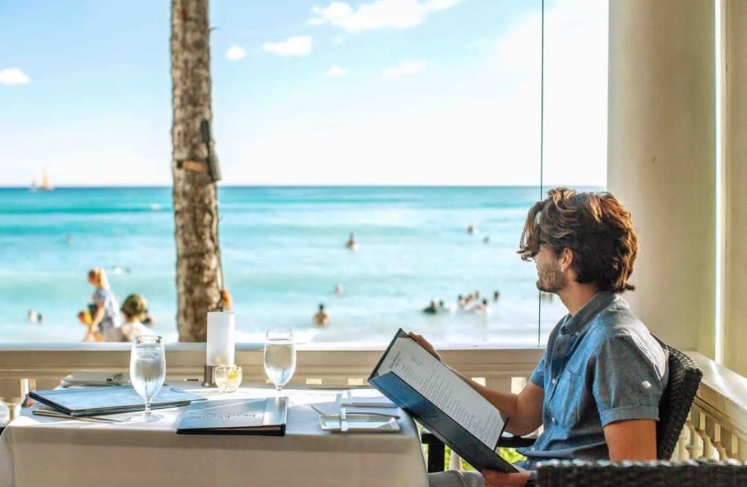 eggshawaii's tweet photo. #RT @themoanasurfrider >> Beachfront location in the heart of #Waikiki and laden with history, the Moana has celebrated elegance, beauty and the spirit of #aloha since 1901 << #EggsHawaiiCustomer #SheratonBuysLocal #localvalues #eggshawaii #hawaiianmaideggs #kaleieggs #imuahawaii https://t.co/HdaAkbTw0j