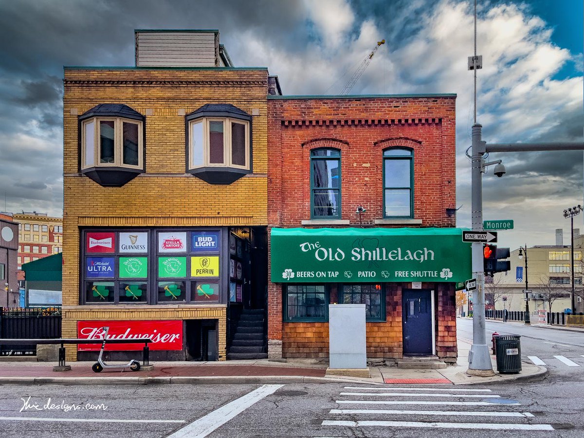 Micdesigns's tweet photo. Old ShilleIagh MG_3005  ... https://t.co/mgIT58663L @micdesigns #detroit #cityscapes #michiganphotography #puremichigan #motorcity #DequindreCut #easternmarket #VisitDetroit
#puredetroit313 #michigan #detroitmichigan #hellyeahdetroit #usa_photogroup #visitdetroit #michigan https://t.co/Y1YNiwm54E