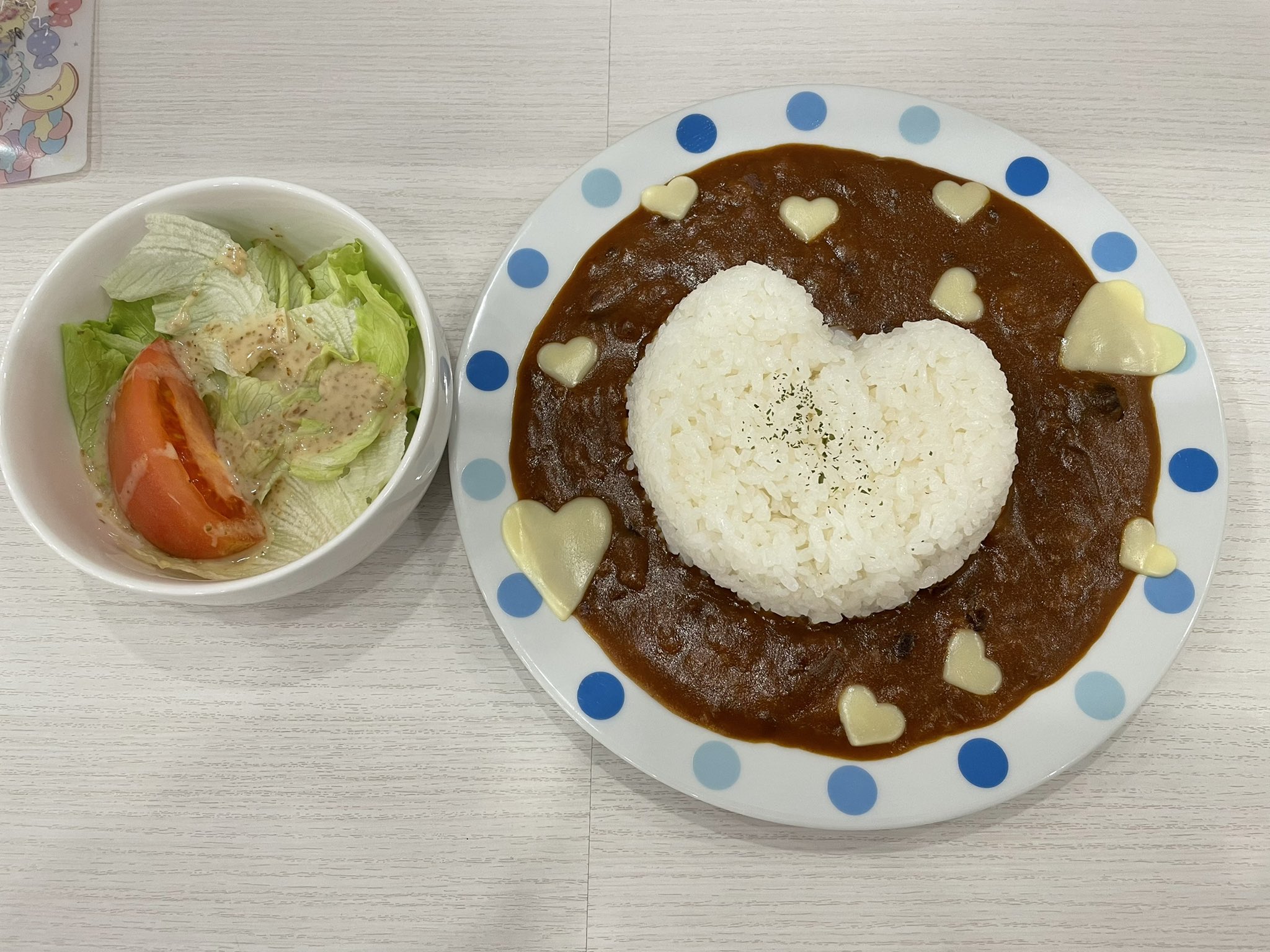 Hiroron730 愛込め カレーライス ハートのごはんにハートのチーズが10個ある名物メニュー 名古屋市営地下鉄大須観音駅２番出口からすぐ大須観音のすぐそばにある人気店 ラプシャトー チェキ ネイル出演 るなちゃん ラプシャトー 愛込めカレー