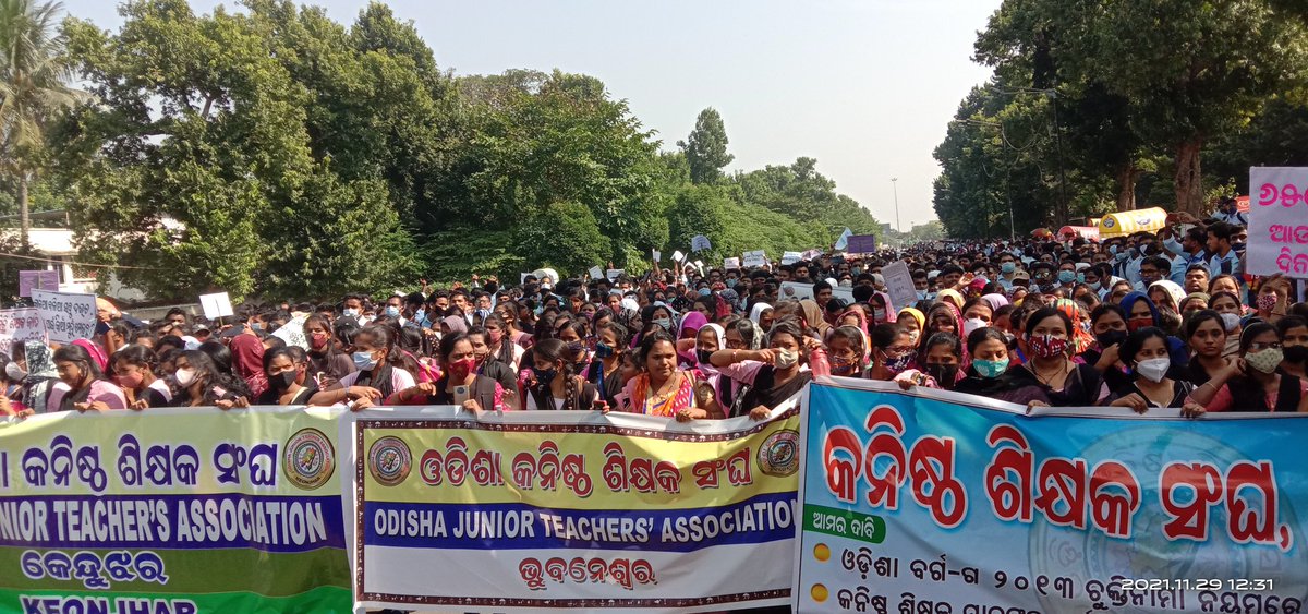 ojtabbsr's tweet photo. Grand Rally &amp; Dharna at Lower PMG till our Demands get fulfilled.
@samirdash01 @Naveen_Odisha @pranabpdas @MoSarkar5T @kanak_news @otvnews https://t.co/EI9BDEcwdG