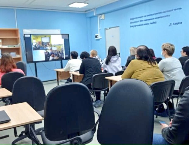 В ГБОУ ООШ п. Верхняя Подстепновка 29 ноября состоялась трансляция Областного родительского собрания. Родители услышали много новой актуальной информации о безопасности в сети Интернет, работе Областной детской библиотеки, психологическом сопровождении детей.