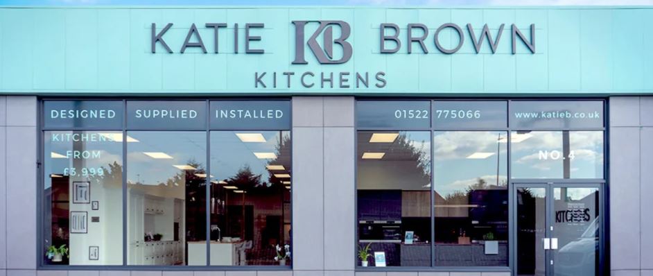 Pop in and say hello!
Have you visited our Lincoln Bailgate Showroom yet? We would love for you to drop by, take a look at our beautiful range of handcrafted kitchens and say hello to the team. We'll have a coffee and a mince pie waiting for you! #team #coffee #showroom #lincoln