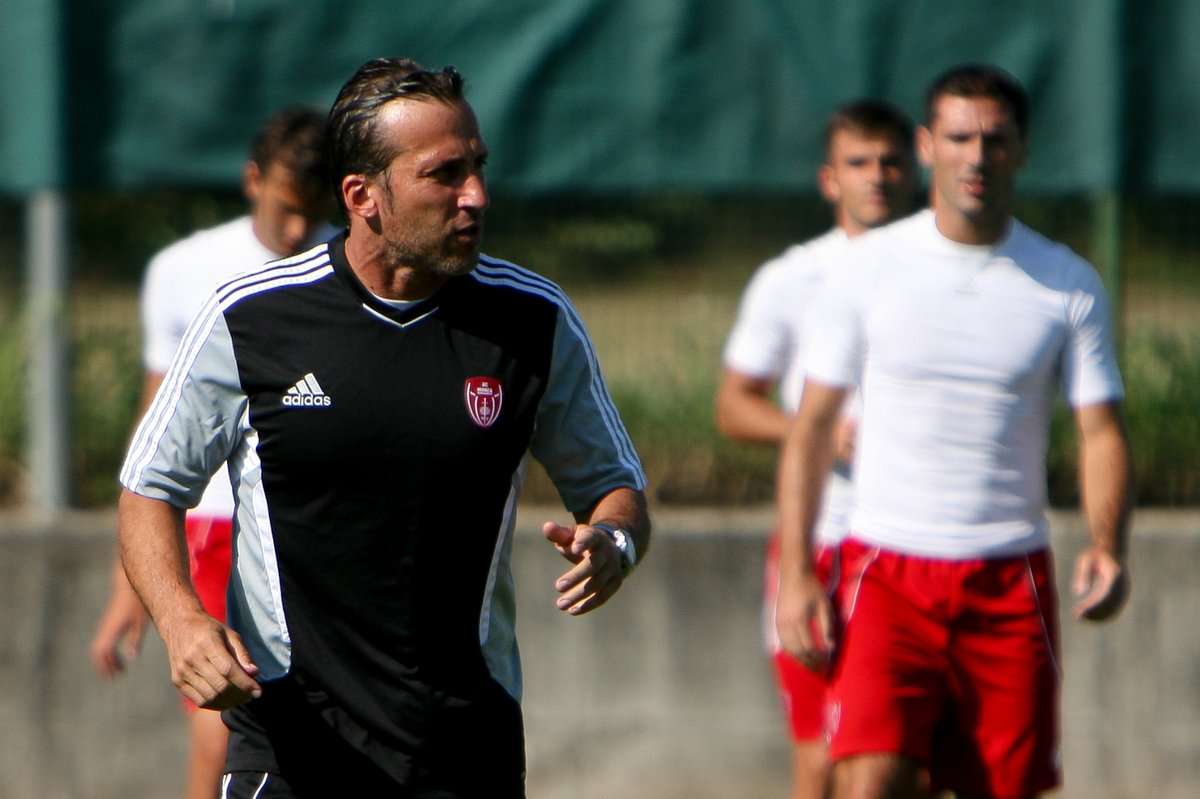 Una vita all’insegna dello sport quella di Mario Familari, preparatore atletico di diverse squadre di #calcio, con cui GurYou ha il piacere di collaborare.
Leggi l'articolo sul nostro blog:
👉guryou.com/post/mario-fam…