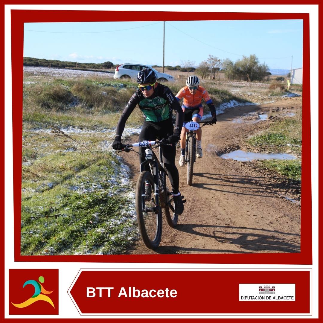 CircuitoBTT's tweet photo. 🏆 #BTT | Óscar Carrasco ganó al sprint la IX Carrera de BTT de #Albacete. Pedro López y Alberto López, 2º y 3º

🏆 Alfonsi Villar, la más rápida, por delante de Aída Milán y Lucía Navarro

🏆  El junior Pedro José López, 1º en el recorrido corto. María Pilar Escribano, 1ª fémina https://t.co/u2aJKuujdo