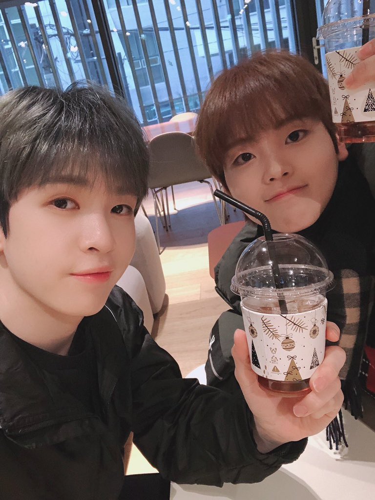 leonithinker's tweet photo. happy bday our special vitamin song hyeongjun! may 20 treat u kindly and many more 💕 thank u for being ur playful and goofy self w allen #Love_HJ_HBD #HAPPYHYEONGJUNDAY #우리에게_다가온_첫눈같은_형준 #형준아_3000만큼_사랑해 #11월의보물_형준아_생일축하해 
#Hyeongjun_20th_Birthday https://t.co/tiSqoYaMdf