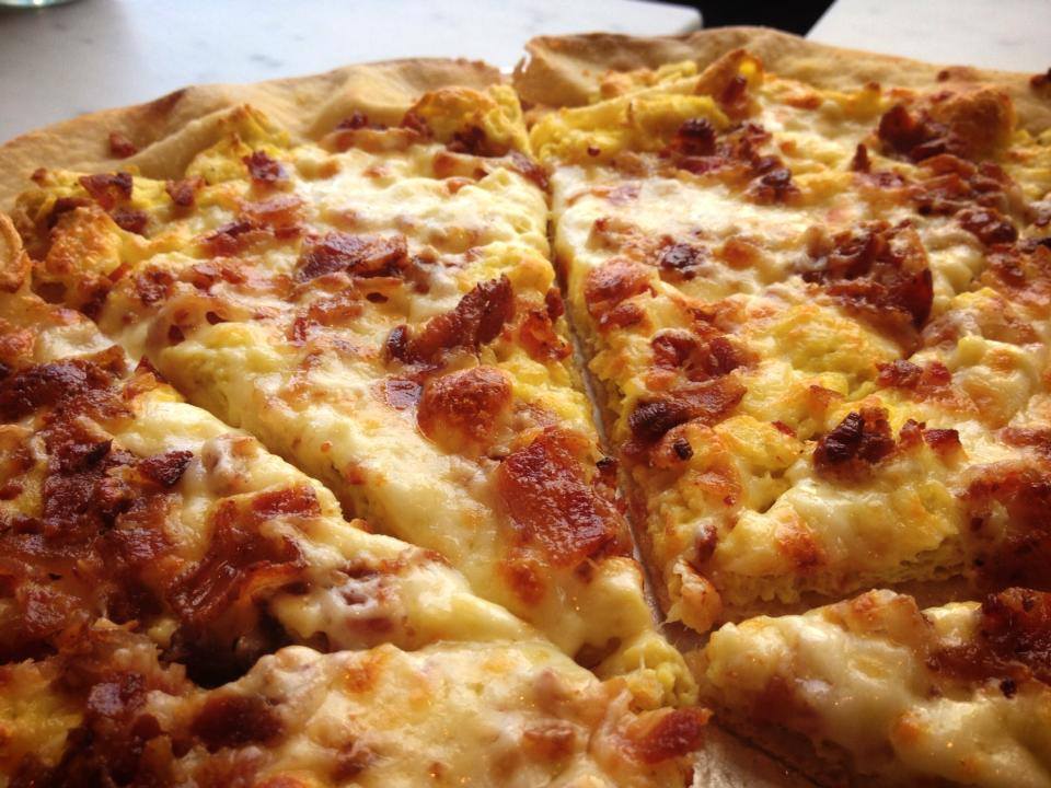 ProntoChopShop's tweet photo. Every day is made better with pizza! 😍🍕
.
.
.
#Pronto #FairfieldCT #CTEats #HealthyEats #Delicious #Foodie #FoodGram #FoodArt #Pizza #Salad #GoodEats https://t.co/JS3Z9FOe0v