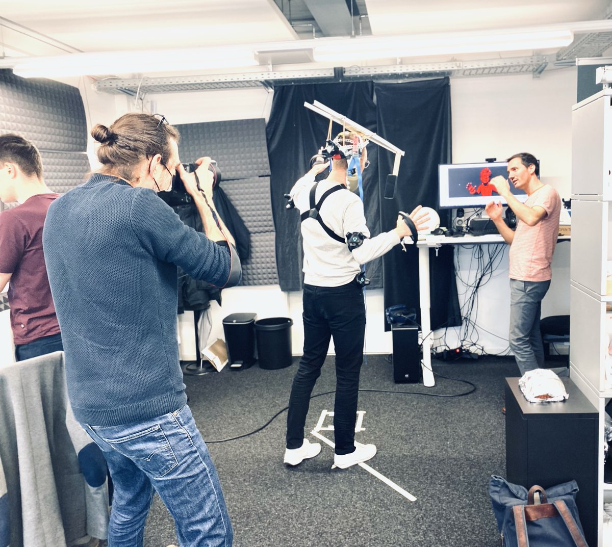 technopark_zh's tweet photo. 🤩It's time to shine 📸Photoshooting with Boris Adolf Photography for a brandnew @technopark_zh image broschure. A special thanks to the fantastic models from #LEDCity, @aspaara and @Animatico1 for their professional contribution 👏🏼 https://t.co/D0lydKktEN