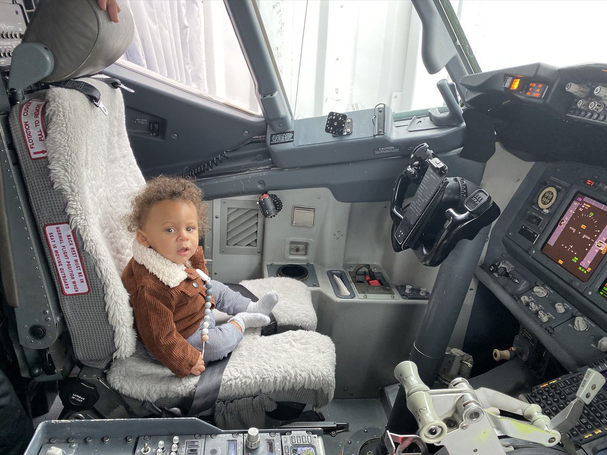 RonanMoore19's tweet photo. A lot has happened in the two years since I was flying for @SouthwestAir … the world has changed #TBT https://t.co/LOh9jaSb1N