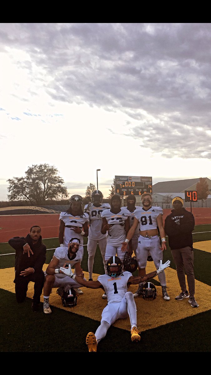 CoachFields225 (@coachfields225) on Twitter photo Thank U to my seniors for the Leadership since Spring. This room is special. Congrats to the All-Conference players. The GRIND isn’t over! From Offense to Special Teams, Let’s continue to excel! <a href="/Spire_Football/">Spire Football</a> Thank U to my seniors for the Leadership since Spring. This room is special. Congrats to the All-Conference players. The GRIND isn’t over! From Offense to Special Teams, Let’s continue to excel! <a href="/Spire_Football/">Spire Football</a>