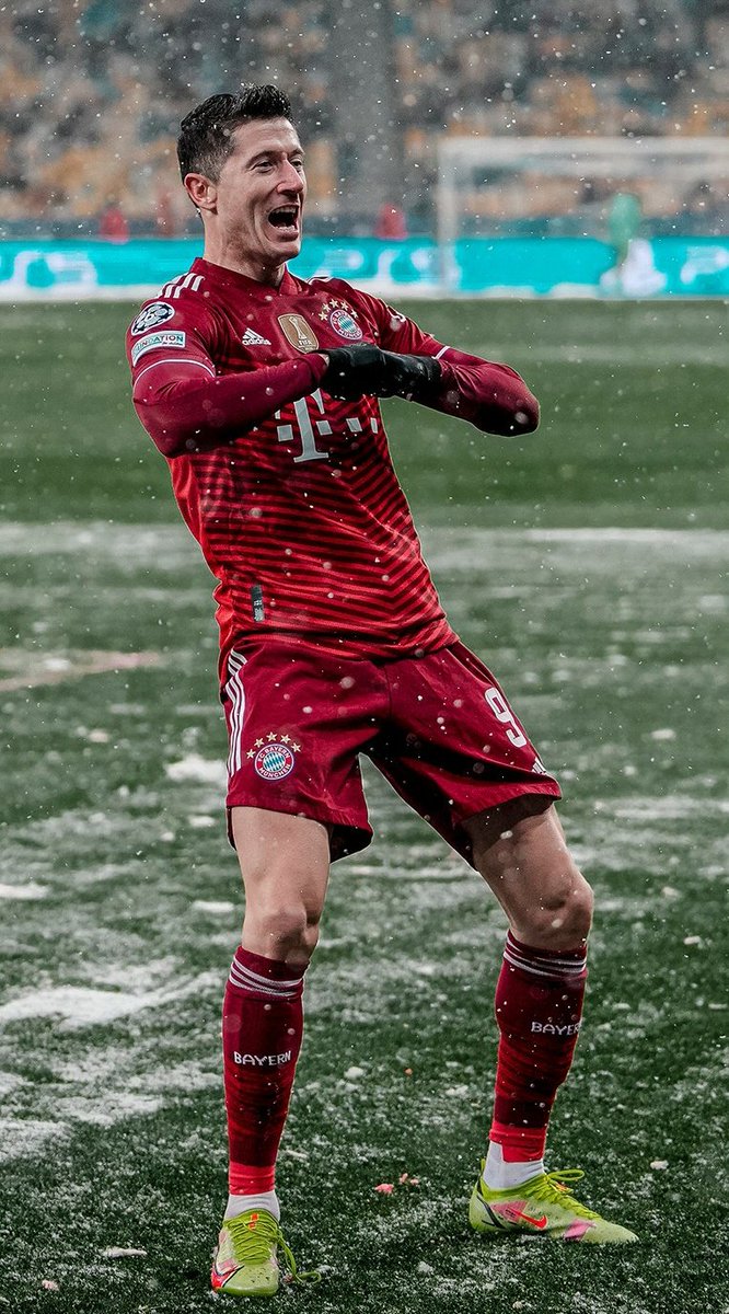 #BallonDor Tiene que ser si o si para Robert Lewandoski, están en deuda desde el año pasado