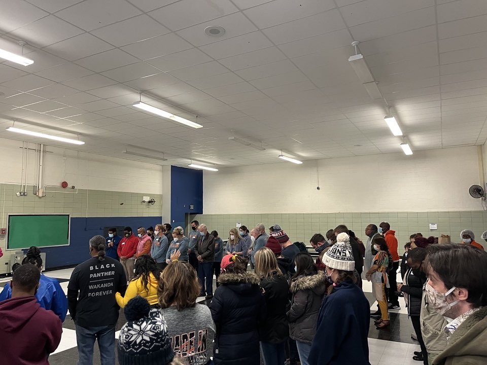 UMBaltimore's tweet photo. We are so #thankful for our superstar volunteers at the 31st annual #ProjectFeast! We are glad you are a part of our #UMB community! #UMBspreadthecheer #Thanksgiving https://t.co/R3DNKIdBLs