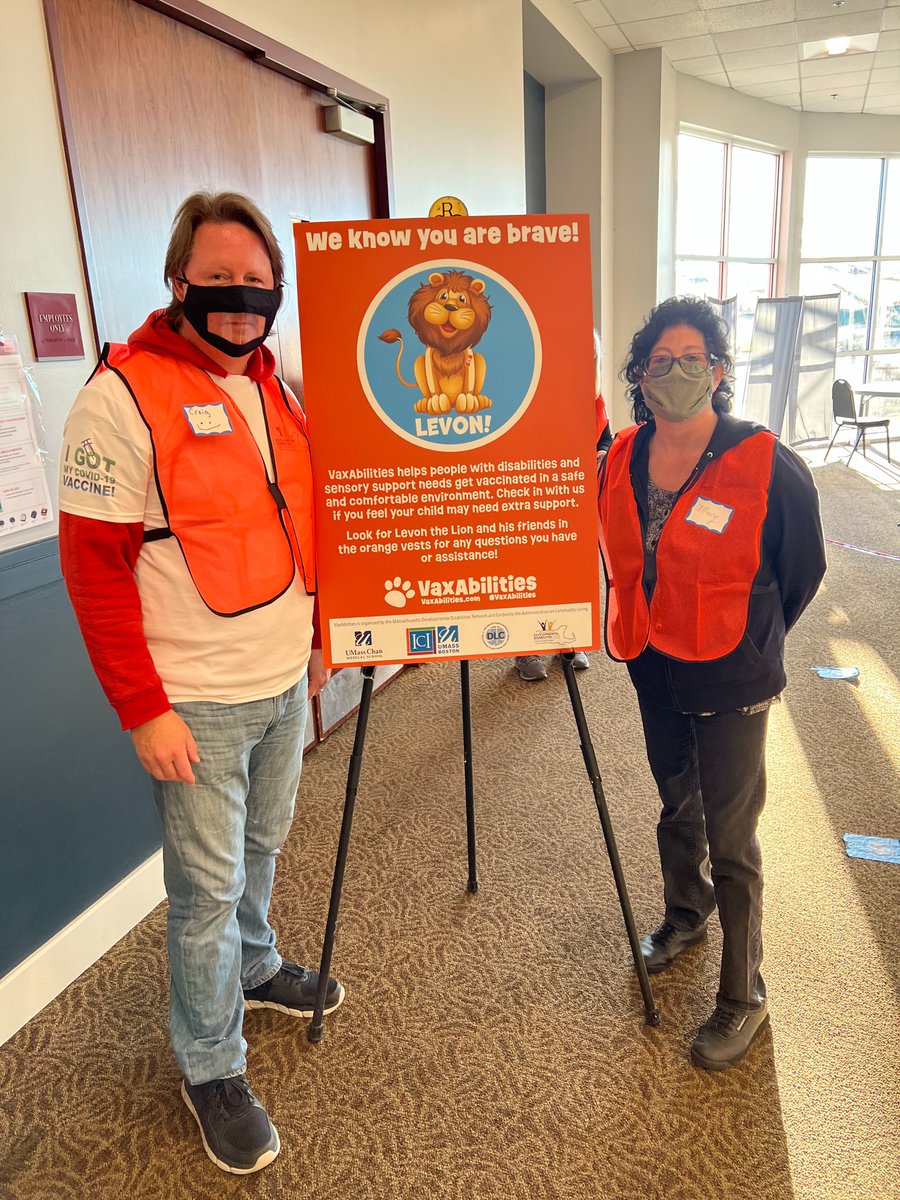 Reminder!💉Next #VaxAbilities disability-friendly vaccine event is on 12/4: VaxAbilities.com For kids 5-18 and adults w/ disabilities and/or sensory support needs. <a href="/MA_DDC/">Mass. Developmental Disabilities Council</a>'s Craig Hall &amp; Mary Davis were at VaxAbilities in Brockton! ⤵️
<a href="/UMassChan/">UMass Chan Medical School</a> <a href="/DLCMA/">DLC</a> <a href="/ICInclusion/">Community Inclusion</a>