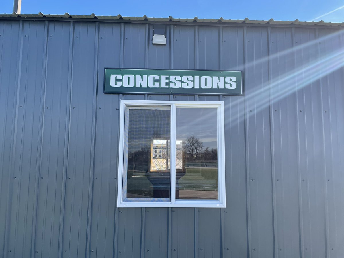 We LOVE <a href="/skinnydoggraphx/">Skinny Dog Graphics</a> <a href="/CrestonIMS/">Creston</a>!! Thank you for always beautifying our campus!! You are appreciated! 
#CrestonPride #Cyclones