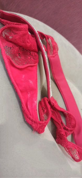 Who wants to know what fragrance my two-day panties have?  #eleomishnotes #dominatrix #mistress  #goddesseleonore<a href="/tag/footfetish"class="tags"><span>#footfetish</span></a><a href="/tag/goddess"class="tags"><span>#goddess</span></a><a href="/tag/dominatrix"class="tags"><span>#dominatrix</span></a><a href="/tag/mistress"class="tags"><span>#mistress</span></a><a href="/tag/findom"class="tags"><span>#findom</span></a>