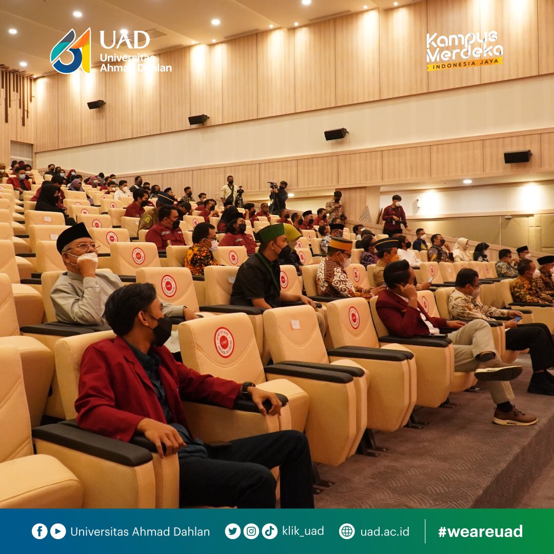 klik_uad's tweet photo. Pelantikan DPP Ikatan Mahasiswa Muhammadiyah di Universitas Ahmad Dahlan. Simak selengkapnya di https://t.co/0hEI6JEEFr
-
#universitasahmaddahlan #weareuad #uadjogja #uad #newsuad #muhammadiyah #dppimm #immuad #imm #islamberkemajuan https://t.co/aPk1BxOmhW