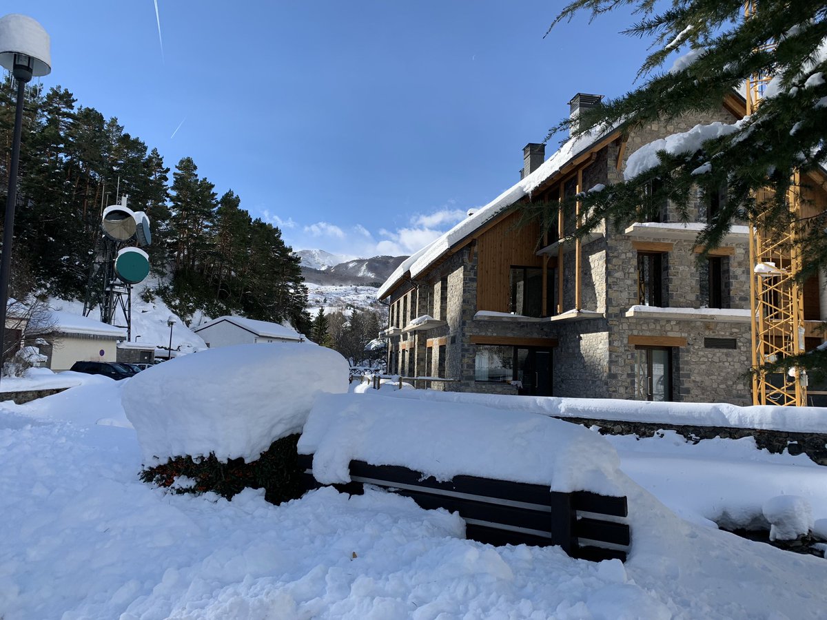 #Sallent de Gállego a pleno rendimiento. Comienzo de temporada perfecto. ❄️